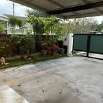 Unique Design House, 2Br House - Near Ipoh Local Foodies