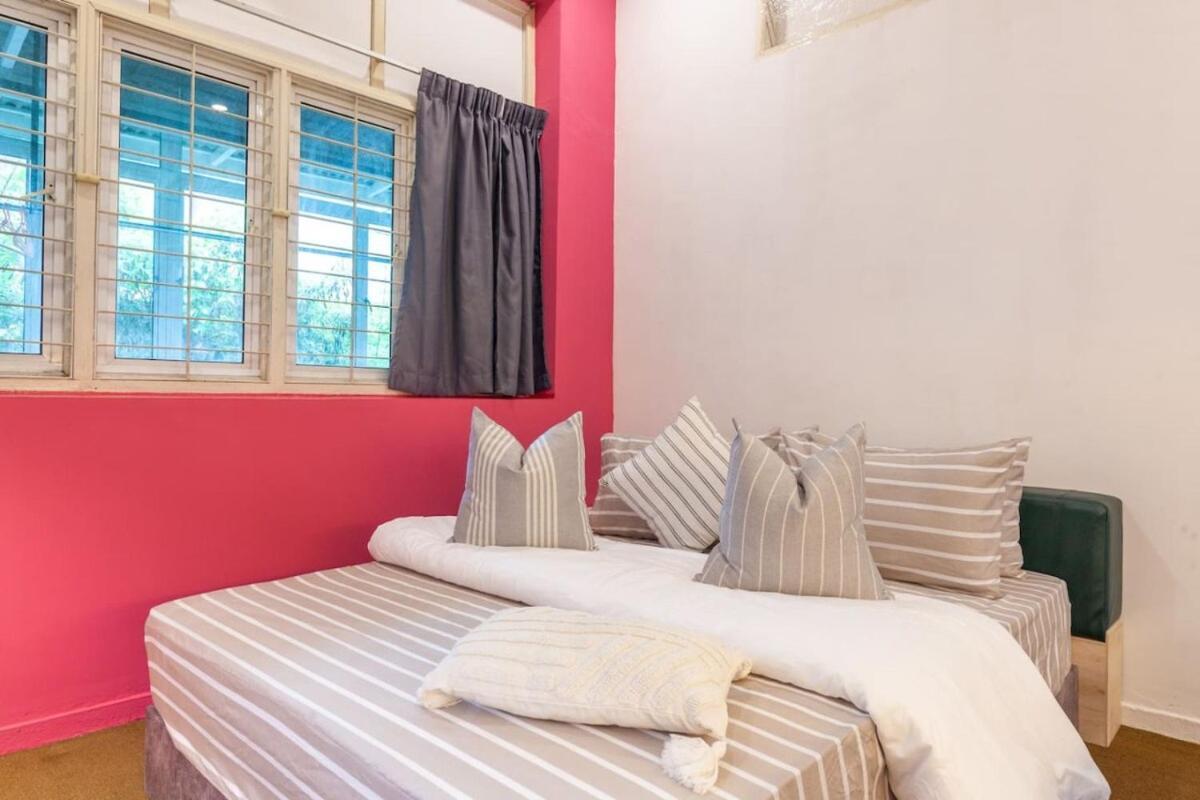 Rumah percutian Unique Design House, 2br House - Near Local Foodies *
